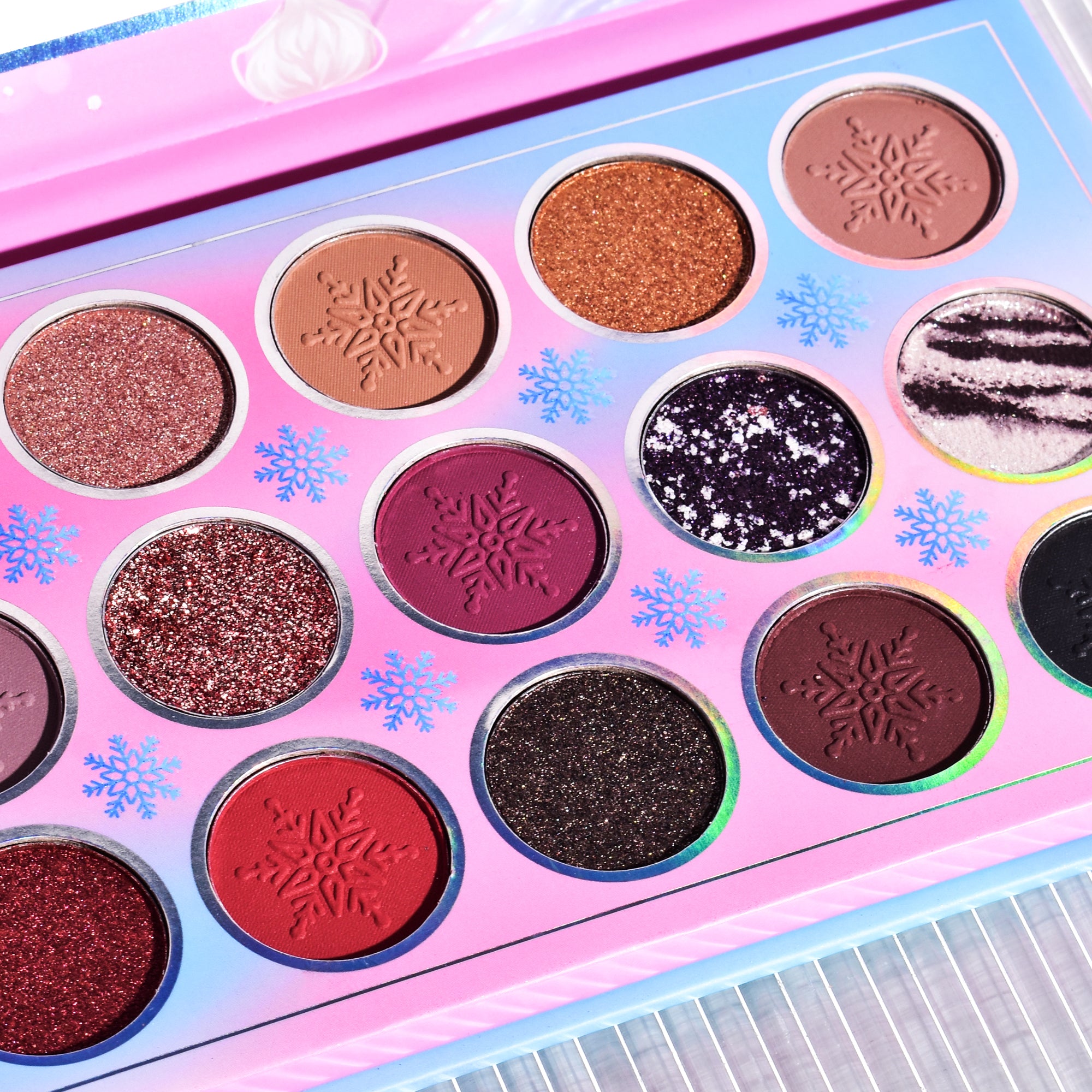 【Christmas Edition】Snow Queen 18-Color Eyeshadow Palette